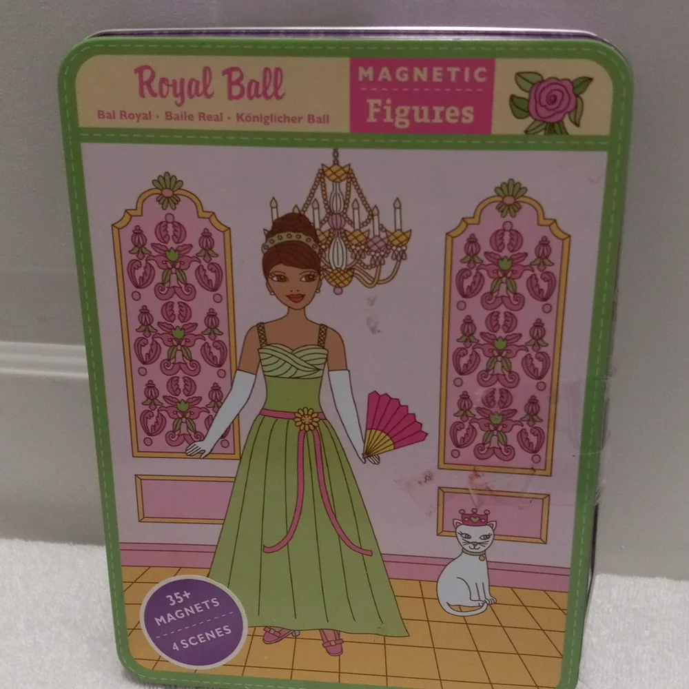Vintage Royal Ball Magnetic Figured 35+ magnets & Sceens